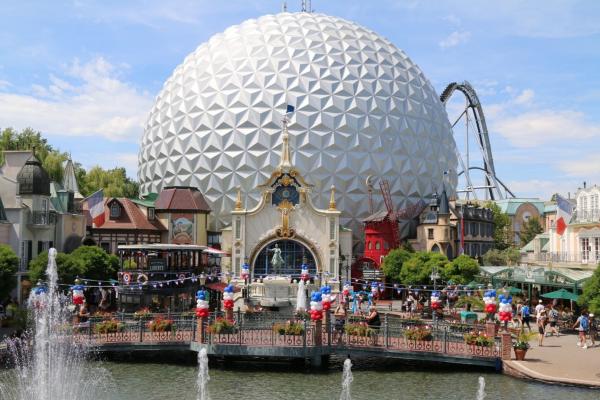 sortie à MARCKOLSHEIM, Bas Rhin. FÊTE FRANÇAISE À EUROPA-PARK Sortir à MARCKOLSHEIM(Bas Rhin). MARCKOLSHEIM.