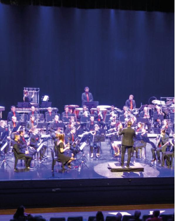 sortie à ST LOUBES, Gironde. ORCHESTRE PHILHARMONIQUE LA LYRE Sortir à ST LOUBES(Gironde). ST LOUBES.