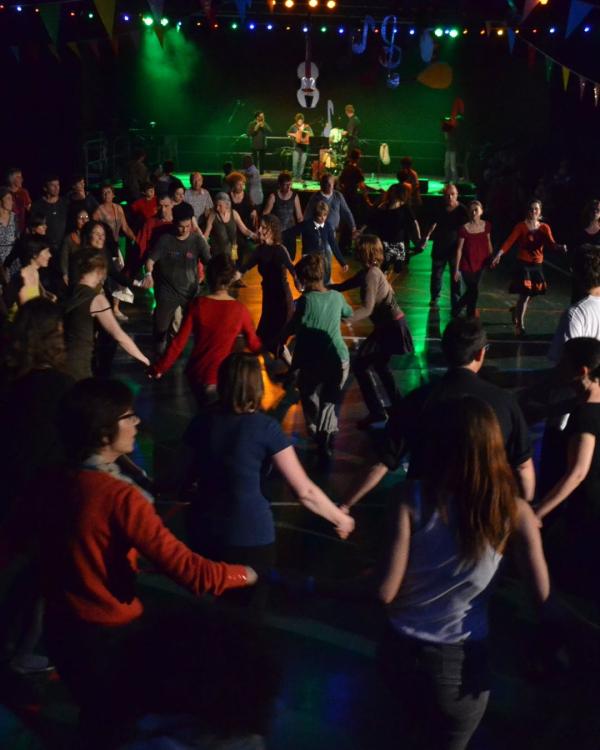 sortie à ST LOUBES, Gironde. SOIRÉE BAL TRAD', BAL CONCERT OU CONCERT DANSANT Sortir à ST LOUBES(Gironde). ST LOUBES.