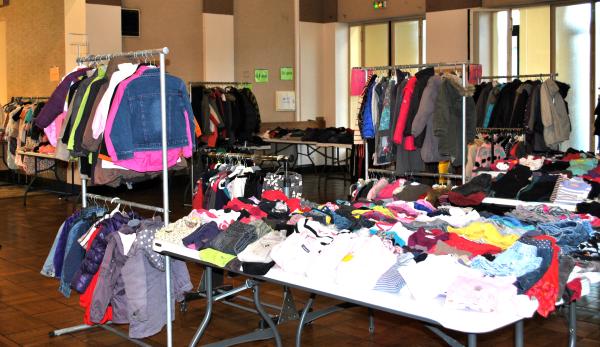 sortie à LUCON, Vendée. BOURSE AUX VÊTEMENTS ENFANTS DE 0 À 16 ANS Sortir à LUCON(Vendée). LUCON.