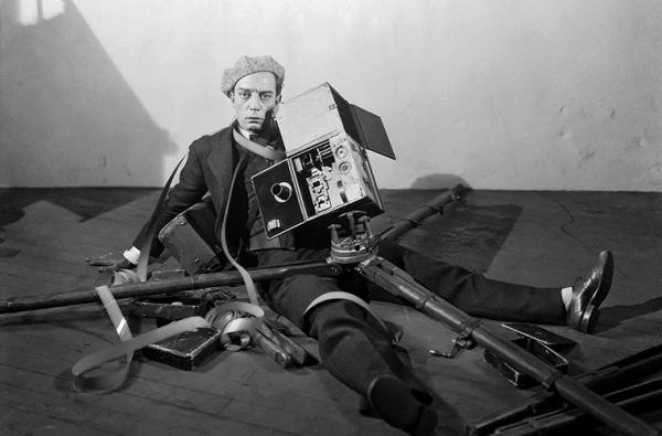 sortie à LA VALETTE DU VAR, Var. LE CAMÉRAMAN – CINÉ-CONCERT AVEC LE BACK LIGHT TRI Sortir à LA VALETTE DU VAR(Var). LA VALETTE DU VAR.