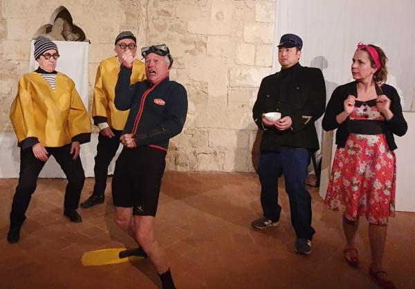 sortie à BRISSAC QUINCE, Maine et Loire. SENS DESSUS DESSOUS (REVISITÉ) Sortir à BRISSAC QUINCE(Maine et Loire). BRISSAC QUINCE.