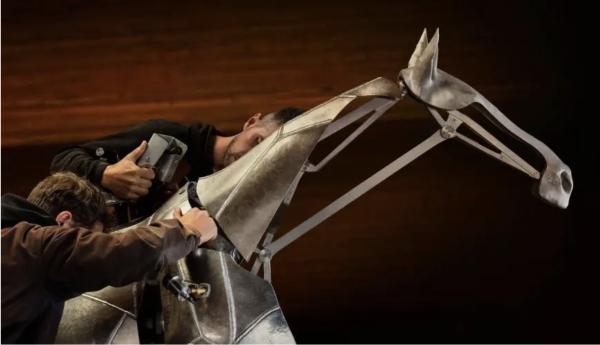 sortie à PARIS, Paris. ZEUS, LE CHEVAL MÉTALLIQUE AU MUAM Sortir à PARIS(Paris). PARIS.