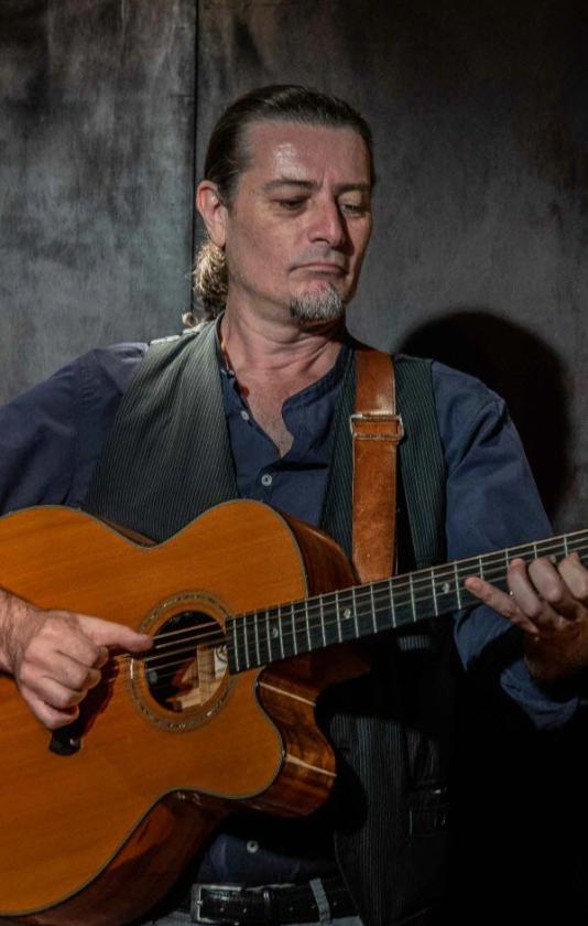 sortie à GRENOBLE, Isère. LAURENT BERGER : CHANSON FRANÇAISE CHANT GUITARE Sortir à GRENOBLE(Isère). GRENOBLE.