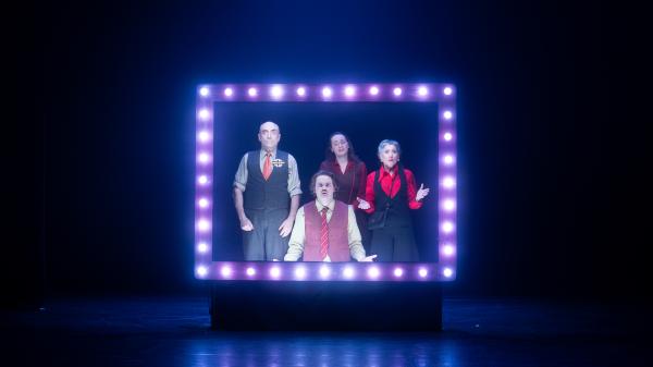 sortie à PARIS, Paris. ET N'OUBLIEZ PAS LA PIÈCE (DE FRED RADIX) Sortir à PARIS(Paris). PARIS.