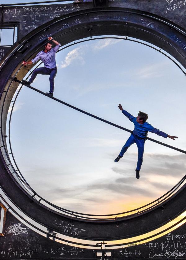 sortie à CRETEIL, Val de Marne. PERCEPTIONS - CIRQUE EN PLEIN AIR Sortir à CRETEIL(Val de Marne). CRETEIL.