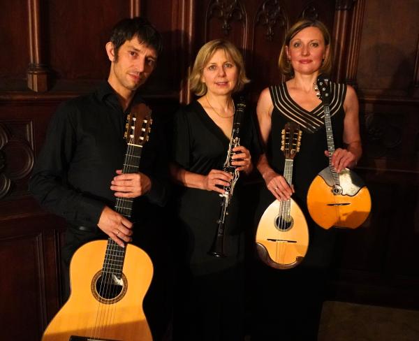 sortie à STE AGATHE, Puy de Dôme. SLAVARMENIA – MUSIQUES DE L’EUROPE DE L’EST Sortir à STE AGATHE(Puy de Dôme). STE AGATHE.