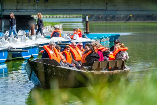 sortie à GRAVELINES, Nord. JEP : BALADE GUIDÉE EN BATEAU À PASSAGERS Sortir à GRAVELINES(Nord). GRAVELINES.