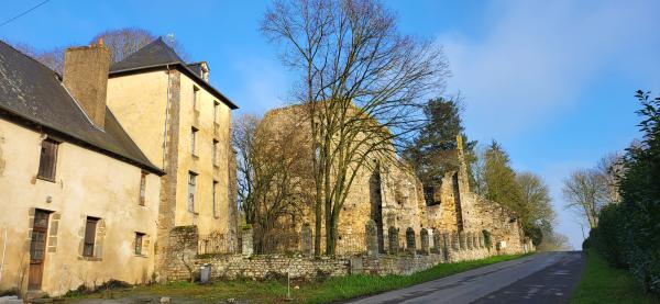 sortie à ST SULPICE LA FORET, Ille et Vilaine. JEP : UN VOYAGE AU CŒUR DE L’HISTOIRE DU BÂTI Sortir à ST SULPICE LA FORET(Ille et Vilaine). ST SULPICE LA FORET.