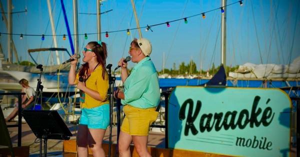 sortie à AMBARES ET LAGRAVE, Gironde. LE KARAOKÉ MOBILE – CIE C’EST PAS COMMUN Sortir à AMBARES ET LAGRAVE(Gironde). AMBARES ET LAGRAVE.